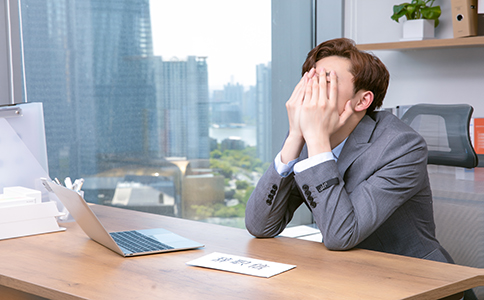 公司經(jīng)營(yíng)不下去了，到底零申報(bào)好？還是...